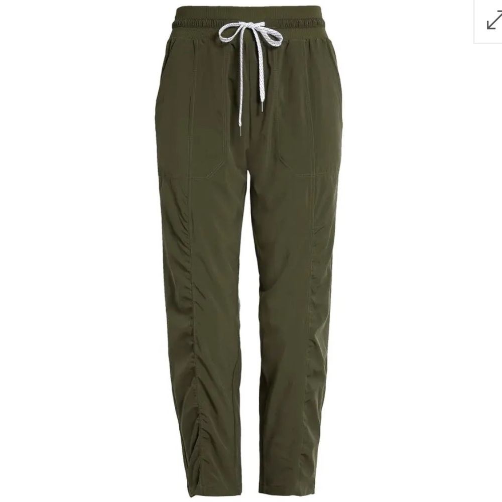 Zella Step Up crop pants - olive green